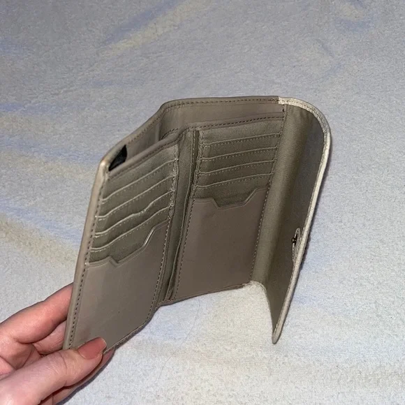 Fossil Wallet - Picture 3 of 12